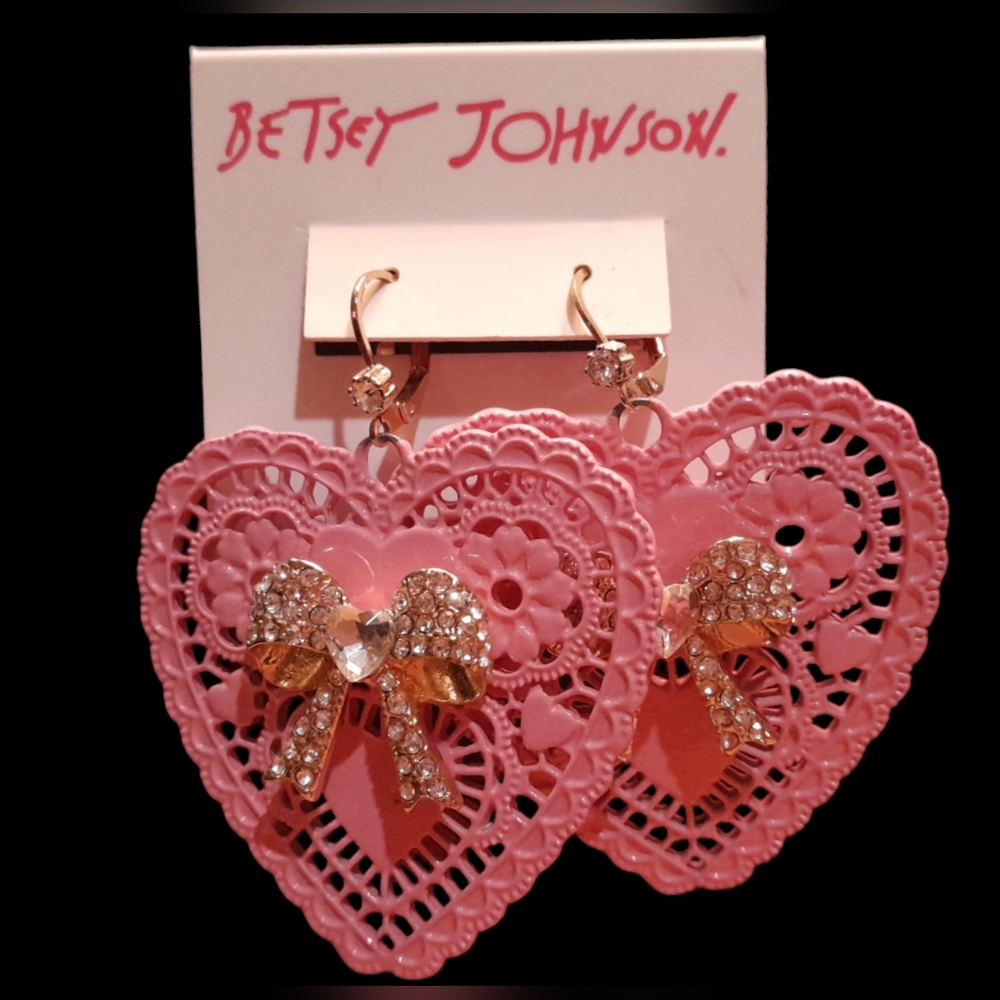 Betsey Johnson Heart Shaped Doily Earrings  NIB